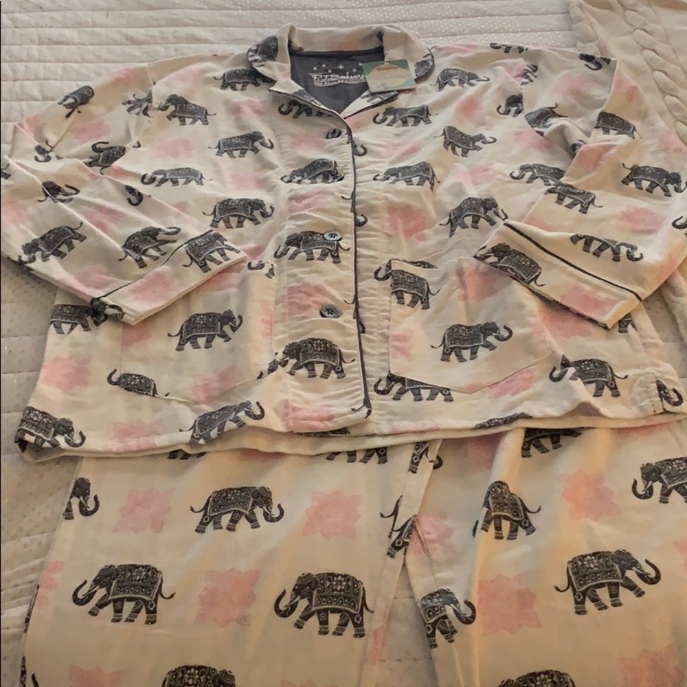 *brand new* PJ Salvage Size L women’s PJs.